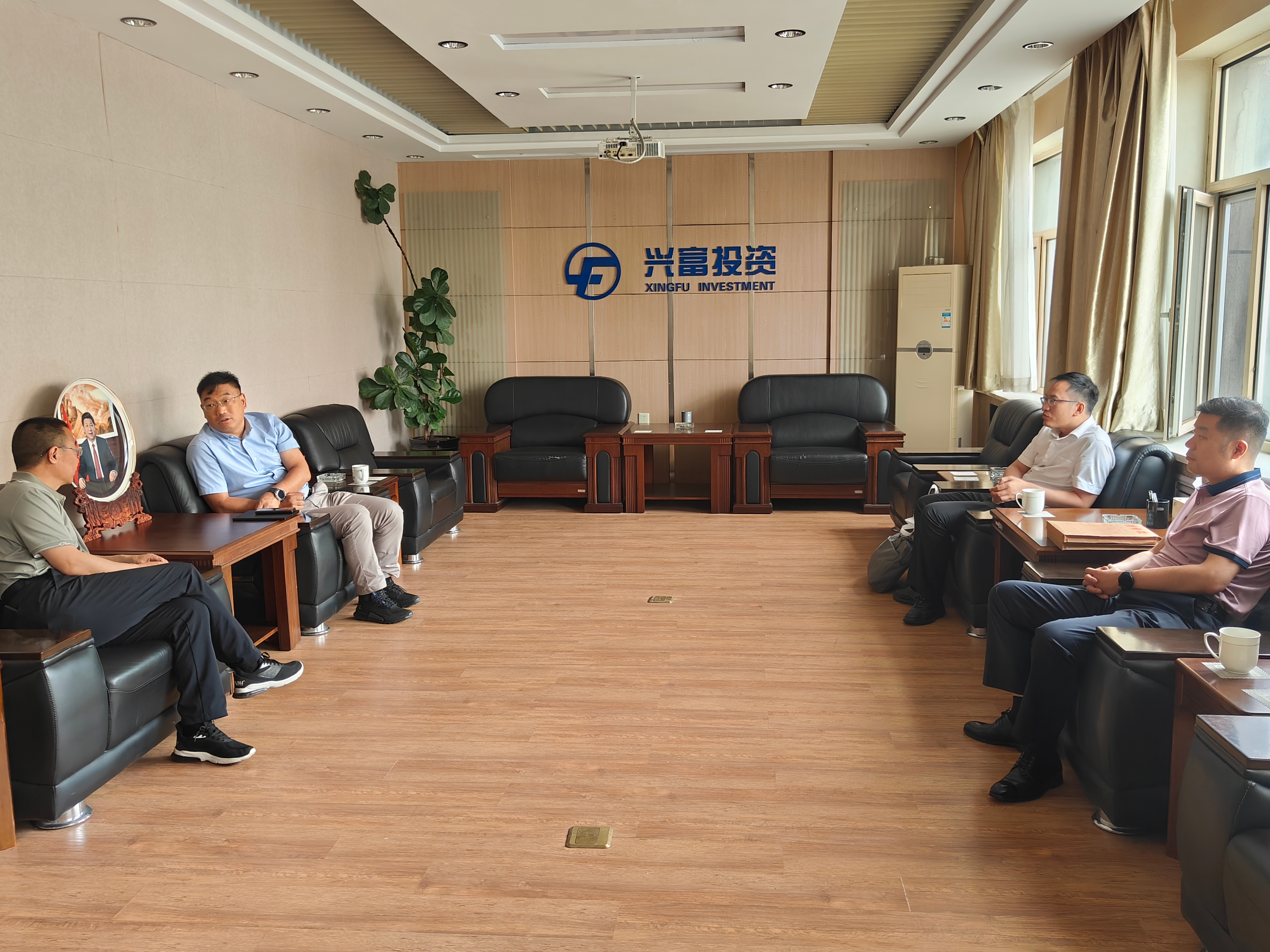 興富公司推進南京設(shè)計院加快高力罕、準哈諾爾煤田總規(guī)編制工作